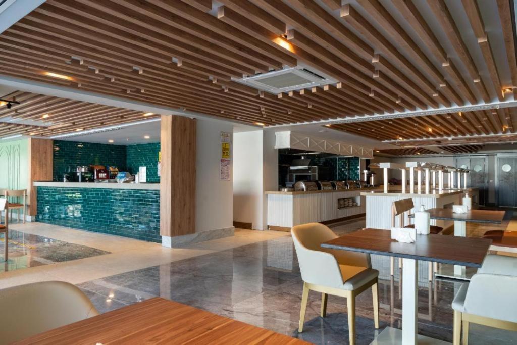 Side Square Hotel Экстерьер фото